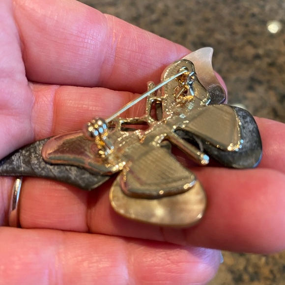 Butterfly Brooch vintage mother of pearl gold toned - Picture 4 of 10